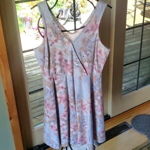 Mystree Sleeveless Vneck Soft Floral Sz.‎ L Dress